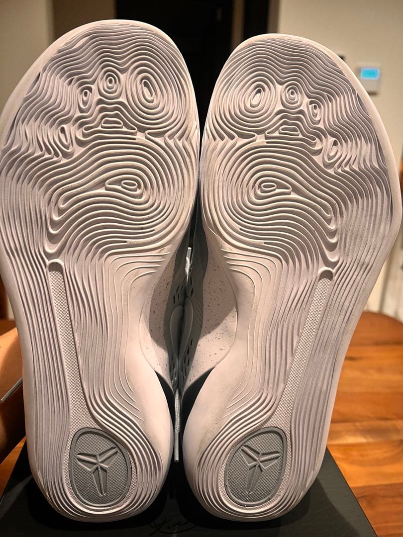 本日限定KOBE IX ELITE LOW EM PROTORO 27.5cm