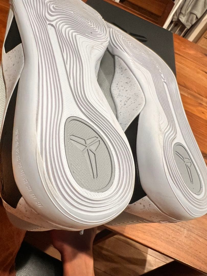 本日限定KOBE IX ELITE LOW EM PROTORO 27.5cm