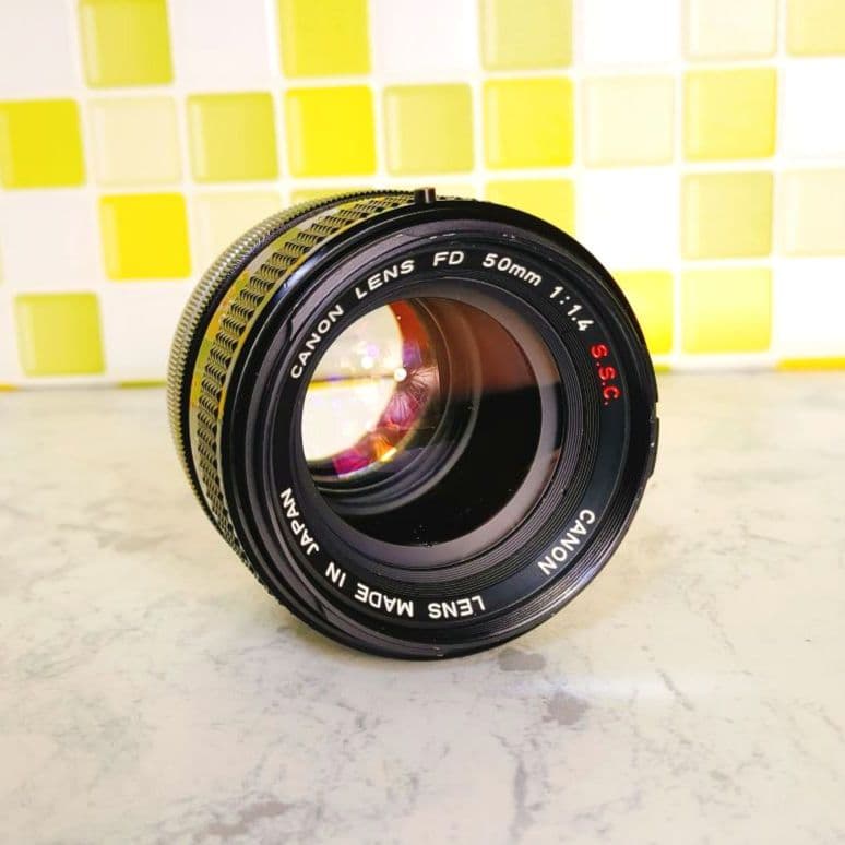 綺麗 Canon キャノン FD S.S.C 50mm F1.4 単焦点 レンズ オールドレンズ：CANON FD 50mm F1.4 S.S.C. 意外に手強いぞ、これ