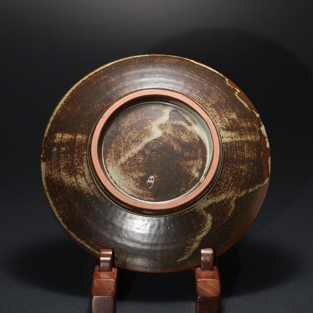 人間国宝 島岡達三 象嵌赤絵草花皿∅24 共箱 縄文象嵌 R1633ラ3 - メルカリ