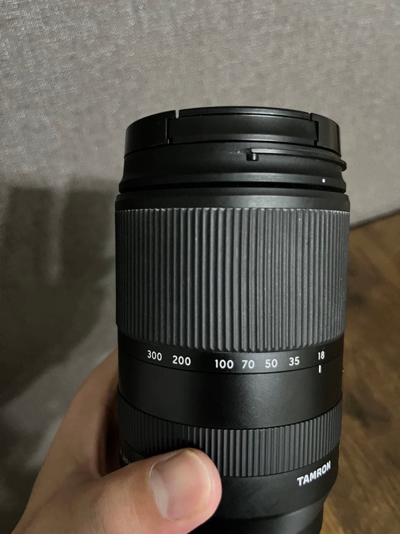 [週末価格]TAMRON 18 -300mm F3.5-6.3[Xマウント]