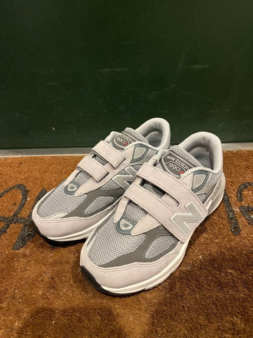 NEW BALANCE 21cm PV990GL6 GRAY 美品 キッズ New Balance PV990GL6 GRAY （ニューバランス PV990GL6-グレー