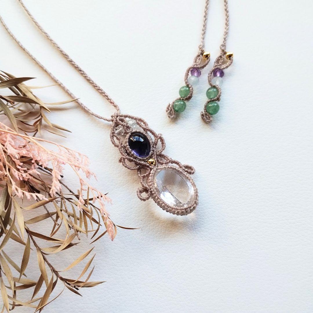 まつこ様専用】ルチルクォーツ＆アイオライトのマクラメ編みネックレス