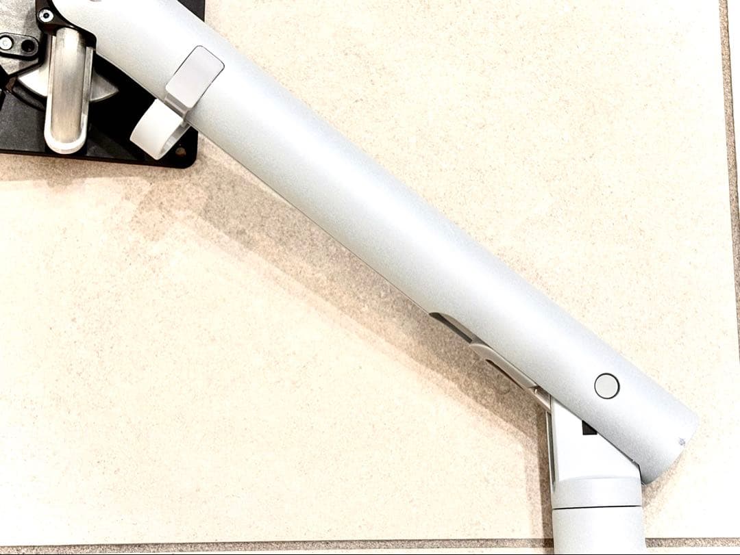 フロー モニターアーム usmハラー テーブル トリプル - メルカリ