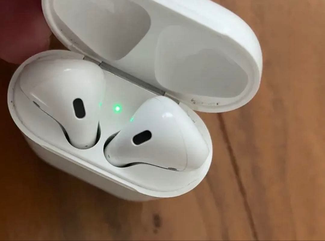 AirPods 本体 ホワイト ジャンク品 - メルカリ