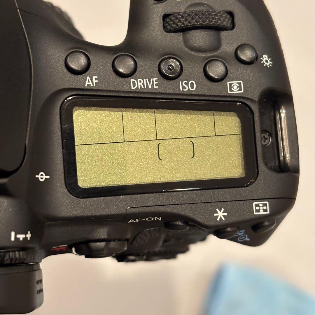 極美品】Canon EOS 90D ボディ ショット数2000未満 - メルカリ