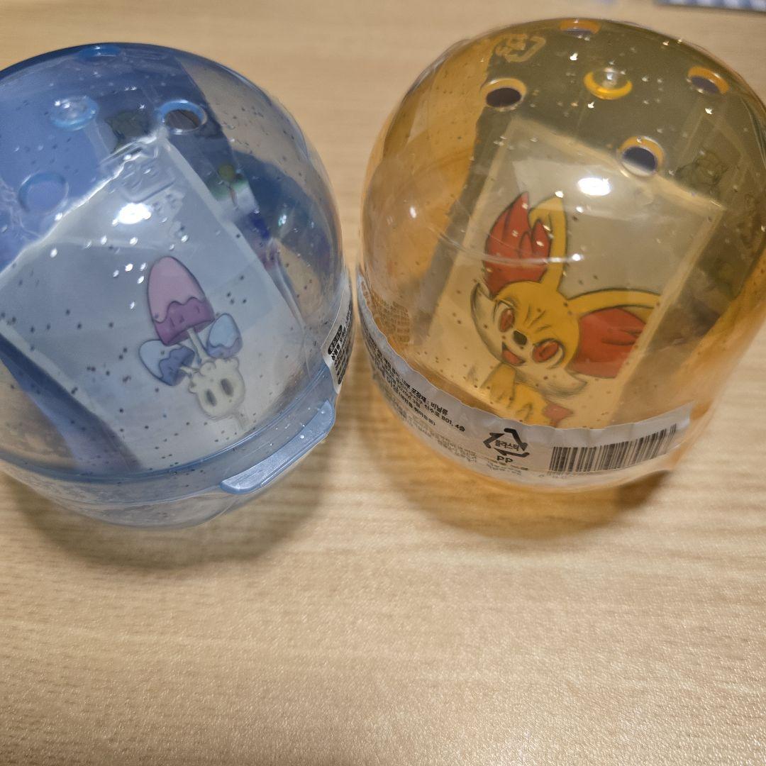 韓国 ポップアップ) ポケモンの 証明写真 カプセル2個 - メルカリ