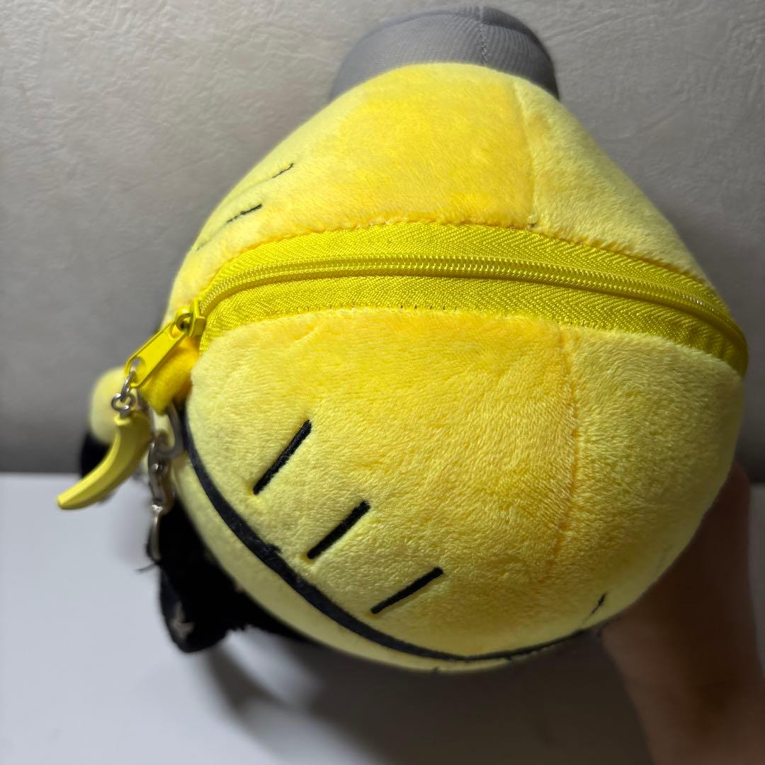 ミニオン 一つ目ポーチ ショルダー付き - メルカリ