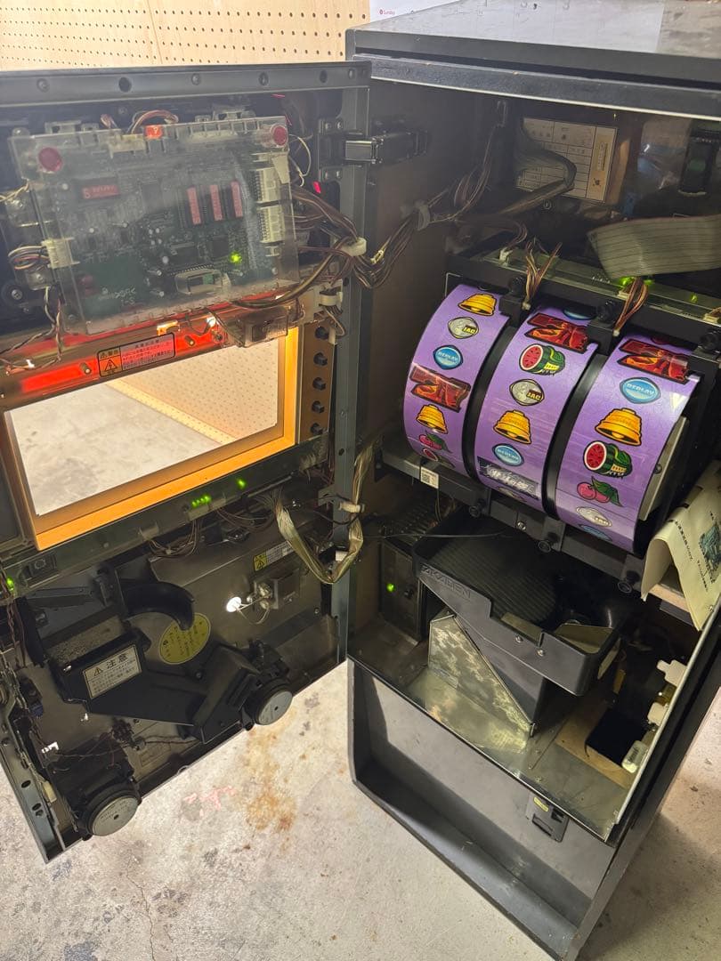 ジャンク品】北斗の拳 4号機 スロット実機 アミューズメント仕様