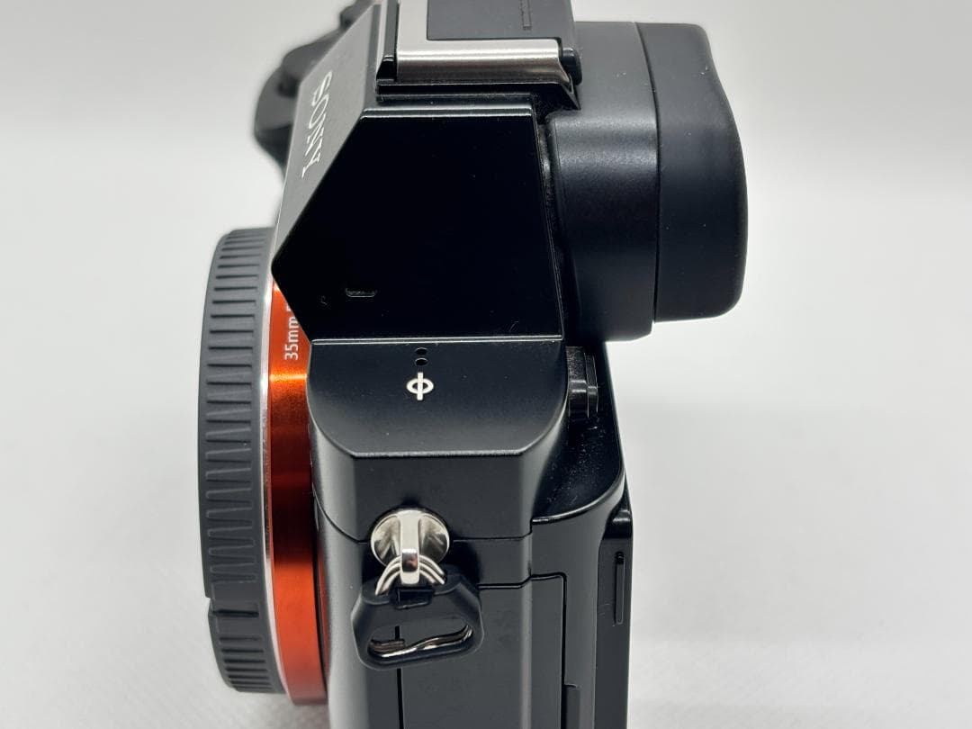 ショット数わずか1099枚：ソニー SONY α7 初代史上最軽量モデル