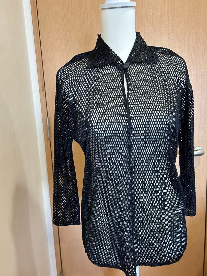 ⭐️本日限定価格⭐️イッセイミヤケメッシュ黒トップス極美品❣️ ⭐️本日限定価格⭐️イッセイミヤケメッシュ黒トップス極美品