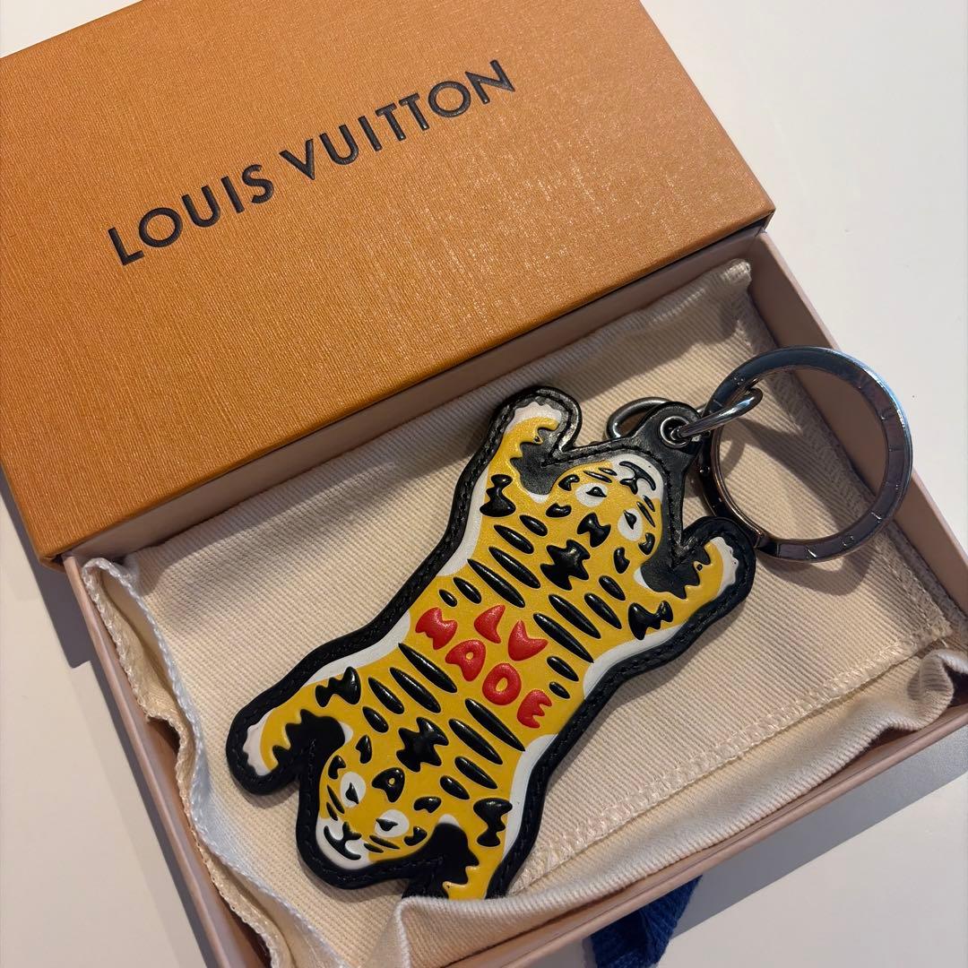 LOUIS VUITTON NIGOコラボ タイガー キーホルダー レザー - メルカリ