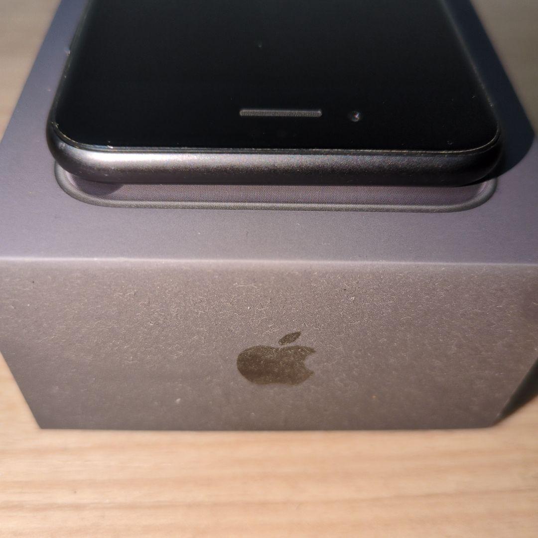iPhone8 64GB スペースグレー 本体と純正箱付き - メルカリ