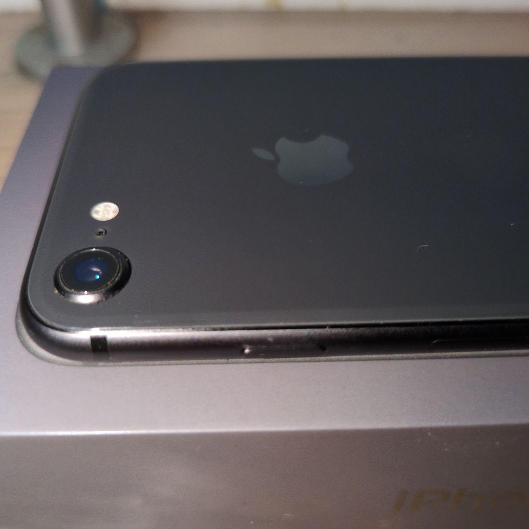 iPhone8 64GB スペースグレー 本体と純正箱付き - メルカリ