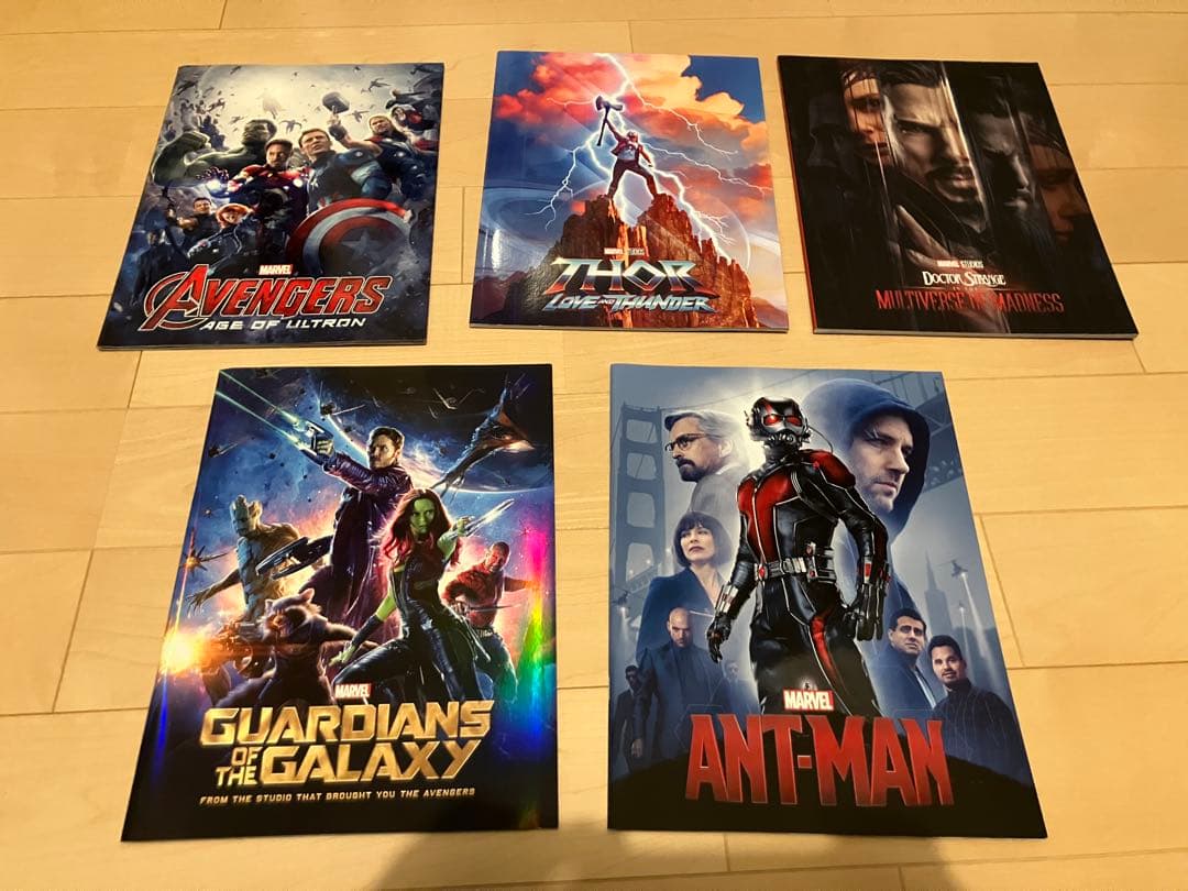 マーベル映画 パンフレット セット 23冊＋1冊 - メルカリ