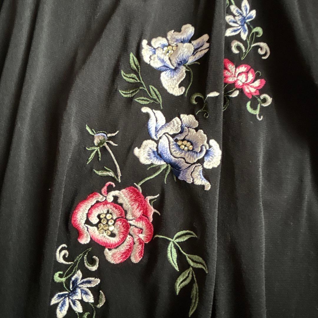 極美品 ヴィヴィアンタム 刺繍 パワーネット ワンピース 黒 2 - メルカリ