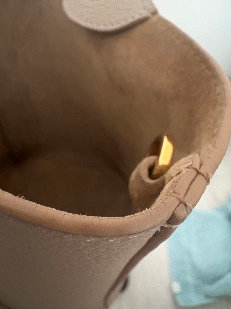 美品！LOEWE ロエベ べプルミニサンド バケツショルダーバッグ - メルカリ