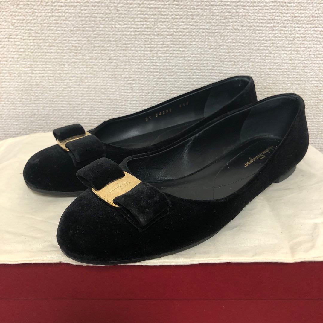 フェラガモ ベロア フラット　VARINA 61/2D パンプス FERRAGAMO（フェラガモ） フラット パンプス VARINA Salvatore