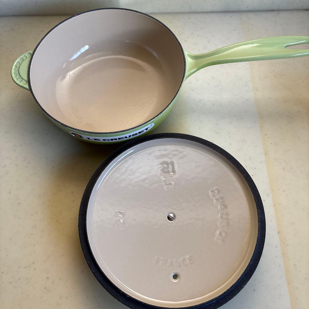 LE CREUSET ソーシエ21センチ