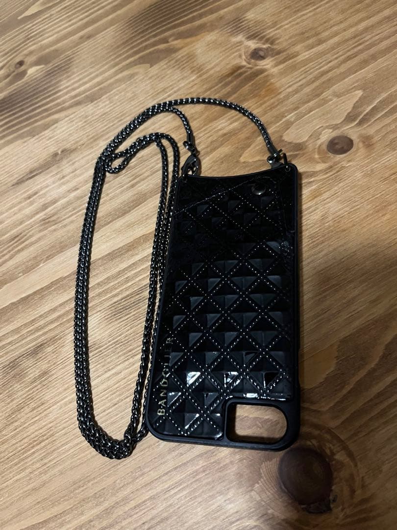 BANDOLIER ブラックダイヤモンドパターン iPhoneSE ショルダ
