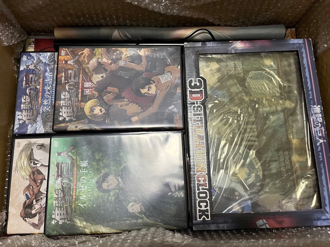 進撃の巨人 グッズ 400個以上 大量まとめ売り - メルカリ