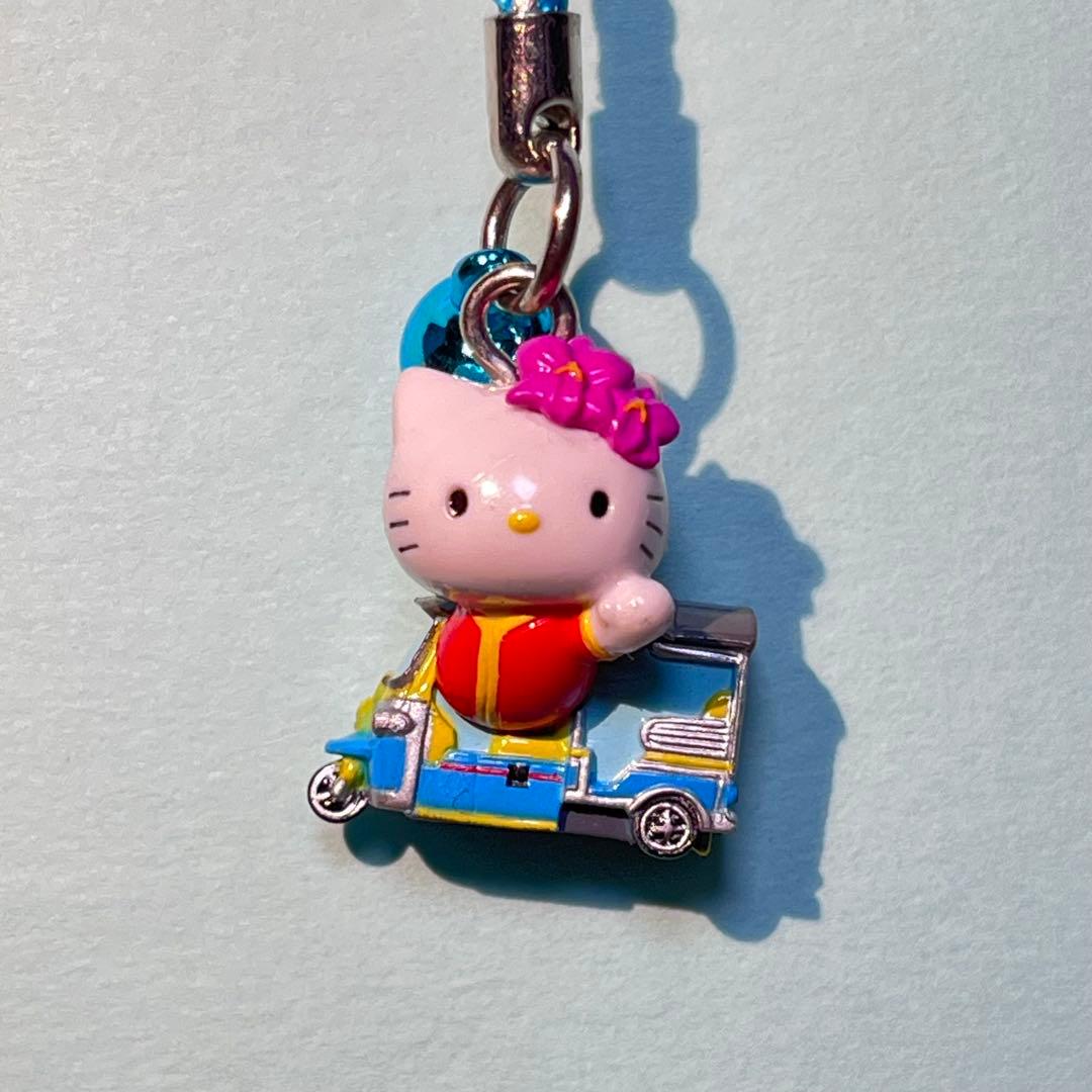 d*3様 ハローキティ ご当地ストラップ トゥクトゥク タイ限定 - メルカリ