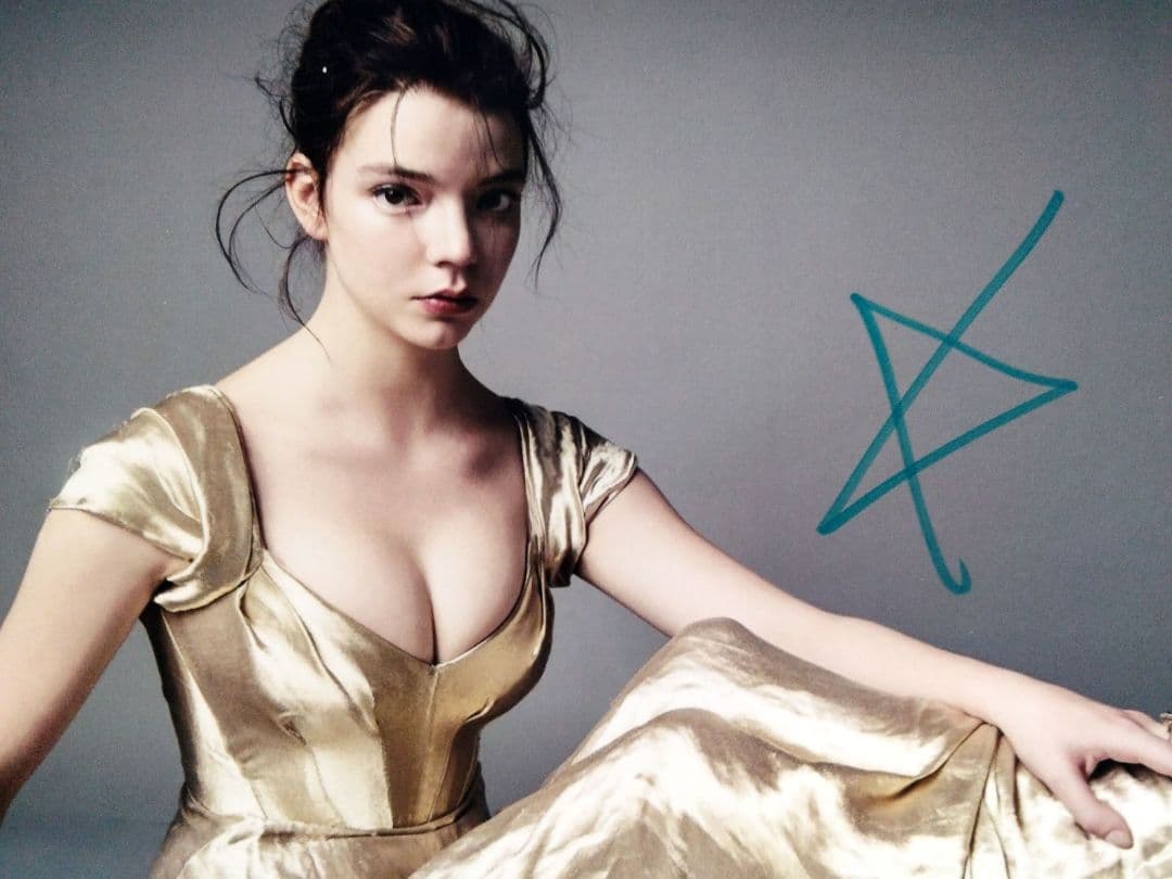 セール中…アニャ・テイラー=ジョイ直筆サイン入り超大型写真…ミスター