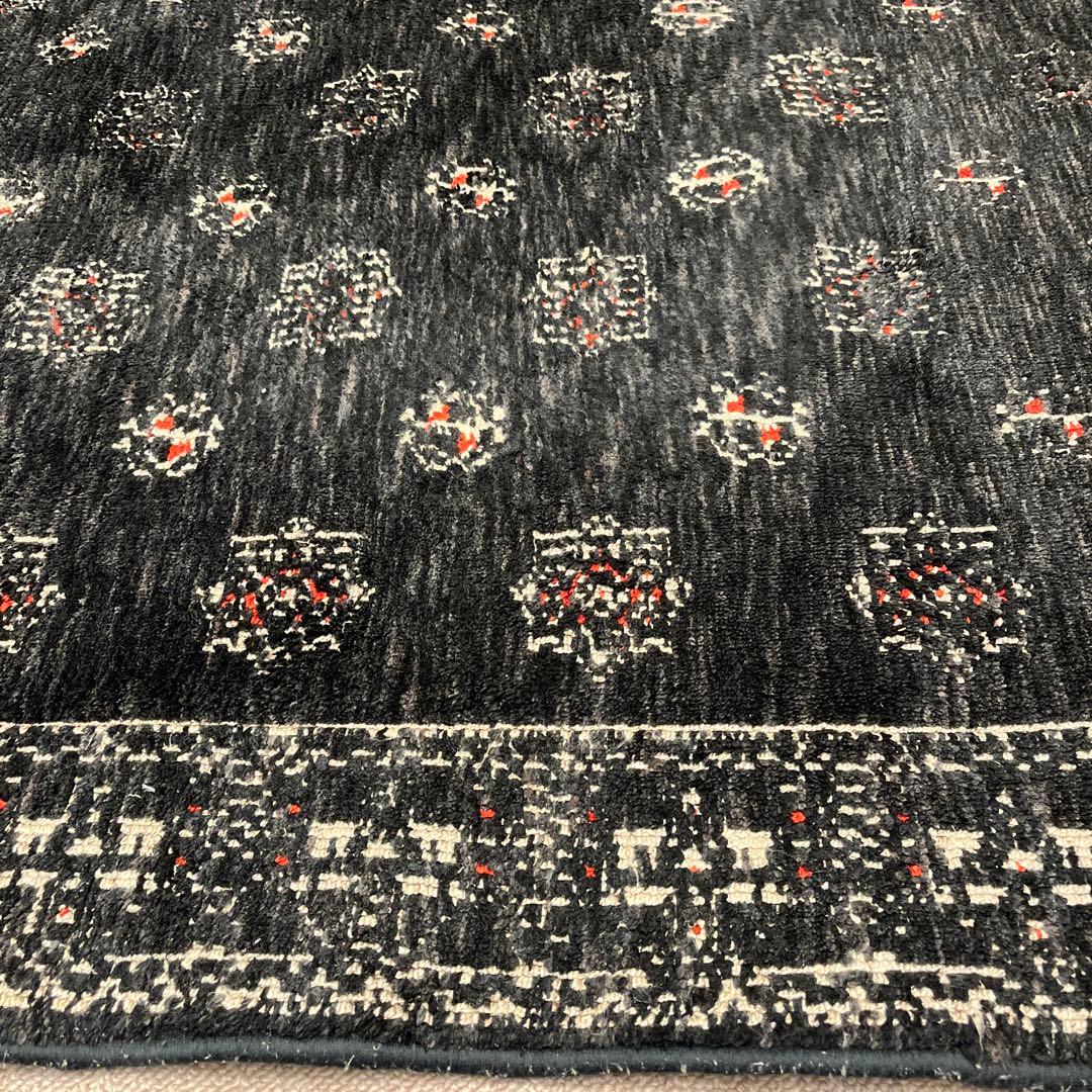 unico CALIGO ラグ 黒 お盆休み限定値下げの通販はau PAY マーケット