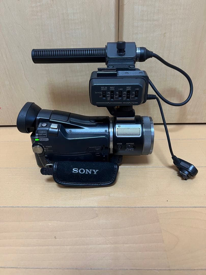 稲*一様 SONY HVR-A1J 付属付 バッテリー 充電器等
