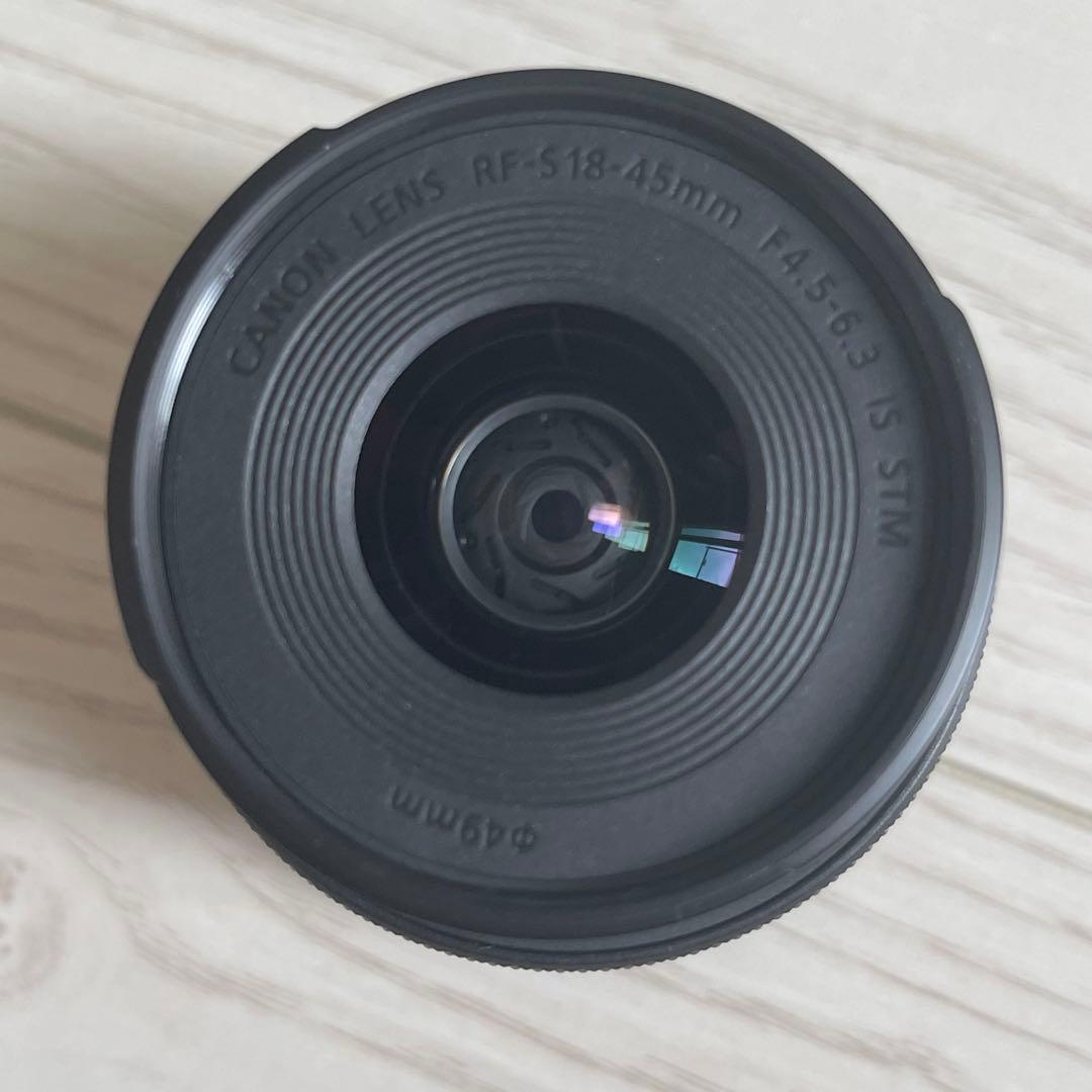美品 キャノン　レンズ　RF-S18-45mm F4.5-6.3 IS STM