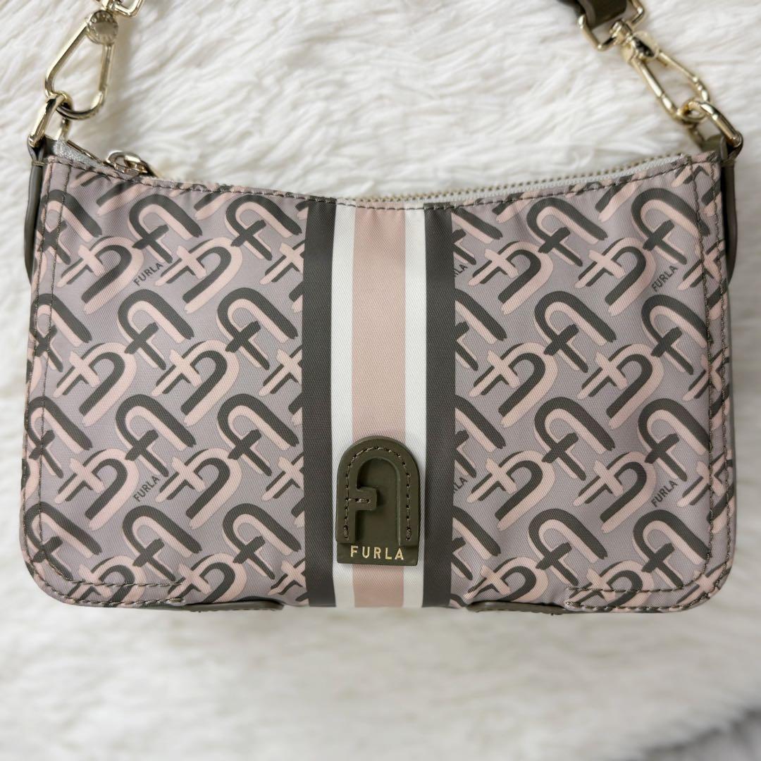 極美品 フルラ FURLA ショルダーバッグ MOON S 総柄 ロゴ｜Yahoo