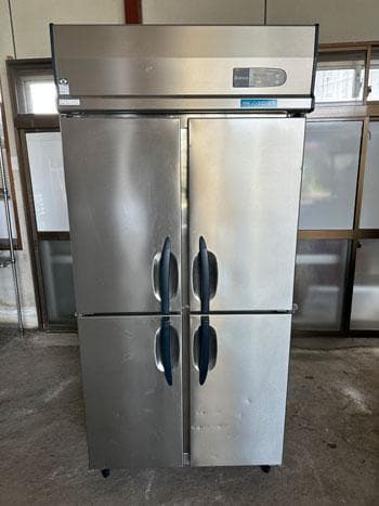 大和冷機 縦型冷凍庫 381YSS 業務用 大和冷機 業務用縦型4ドア冷凍冷蔵庫 431YS1 150228142141002 - 中古