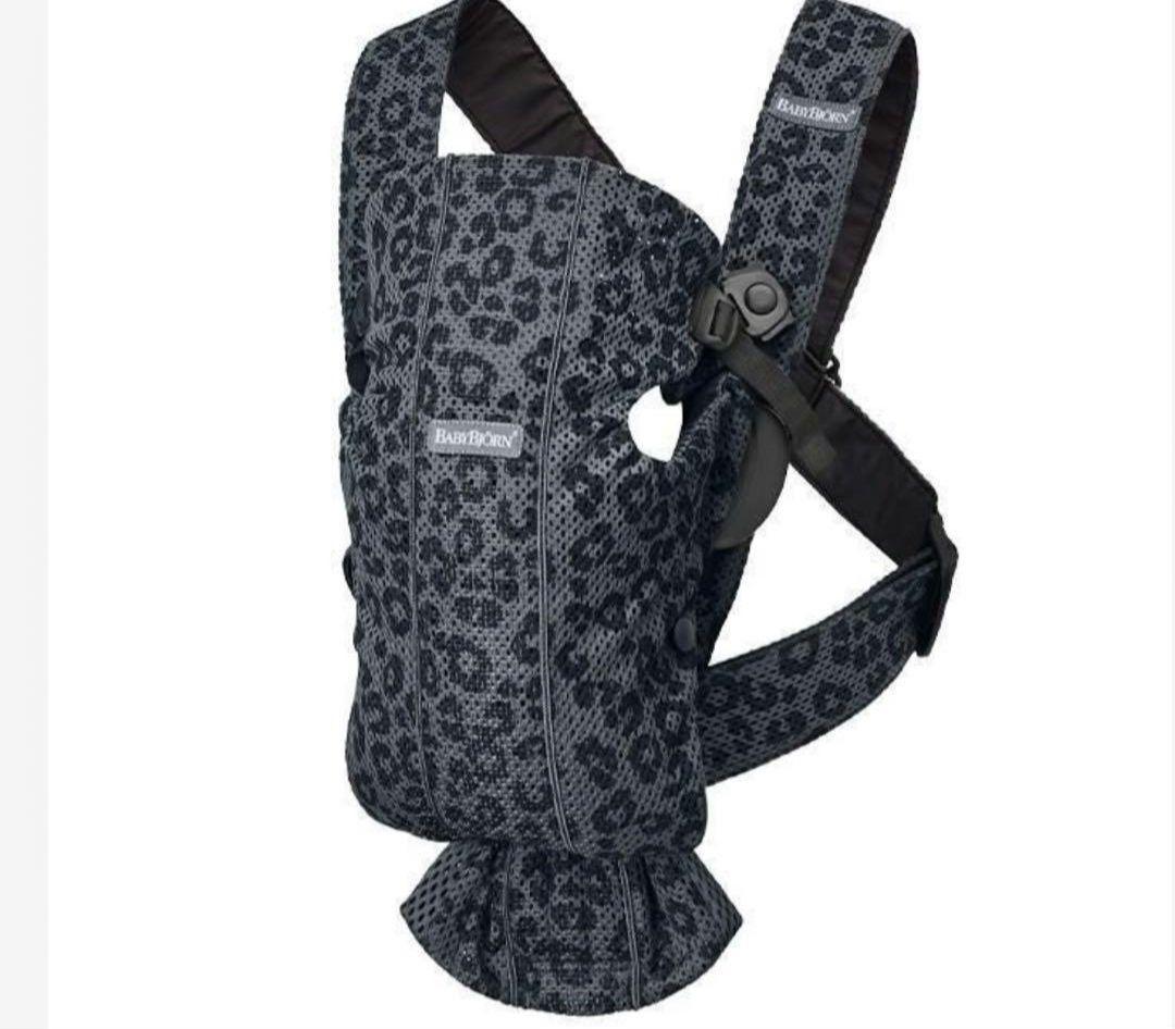 美品BABYBJÖRN ベビーキャリアMINI 抱っこ紐 ブラック レオパード