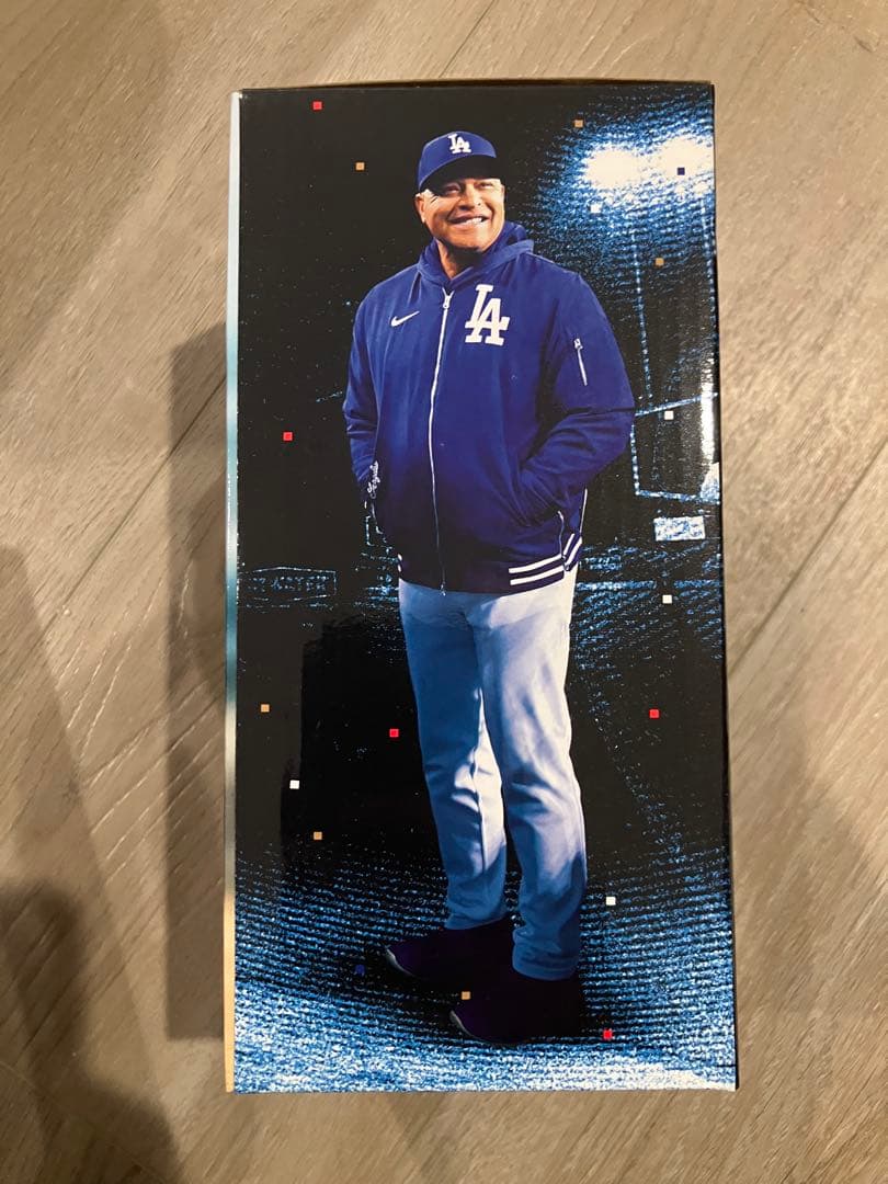 ドジャース Dave Roberts デイブ・ロバーツ監 ボブルヘッド未開 - メルカリ