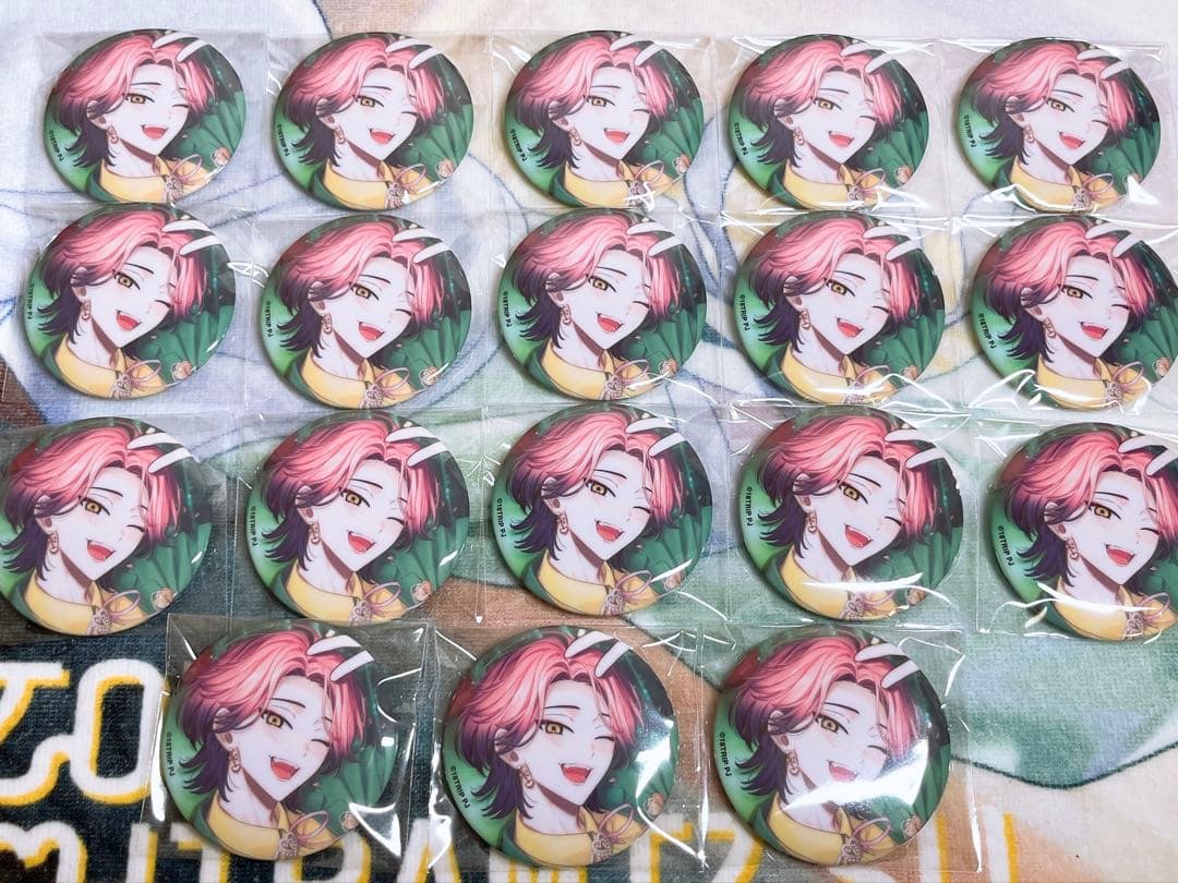 18TRIP 夏焼千弥 缶バッジ - メルカリ