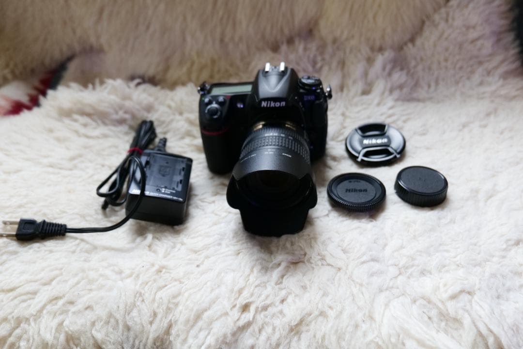 ニコン　D300+AF-S DX 18-70mm F3.5-5.6 G ED
