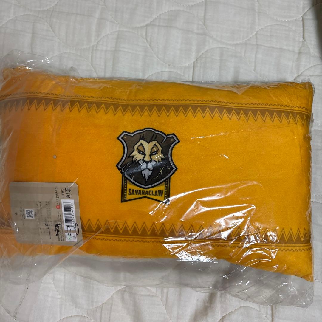 ツイステ クッション サバナクロー寮 レオナ ラギー ジャック - メルカリ