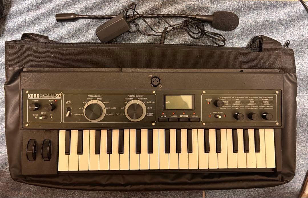 microKORG XL+ シンセサイザー　ケース、電源アダプタ、マイク付き microKORG XL+ シンセサイザー ケース、電源アダプタ、マイク付き