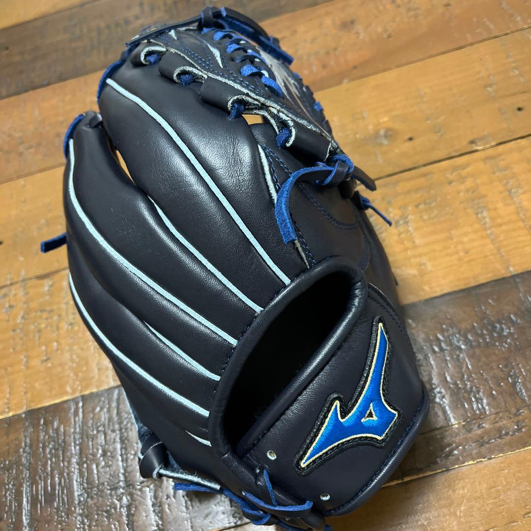 ハ*ス様 横浜denaベイスターズ 三浦大輔監督サイン入り グローブ