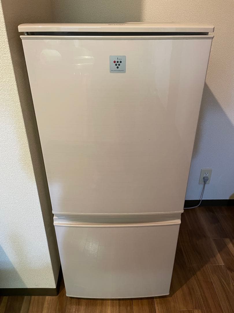 シャープ 冷蔵庫 SJ-PD14A（137L・2ドア・つけかえどっちもドア） ヨドバシ.com - シャープ SHARP プラズマクラスター冷蔵庫 （137L