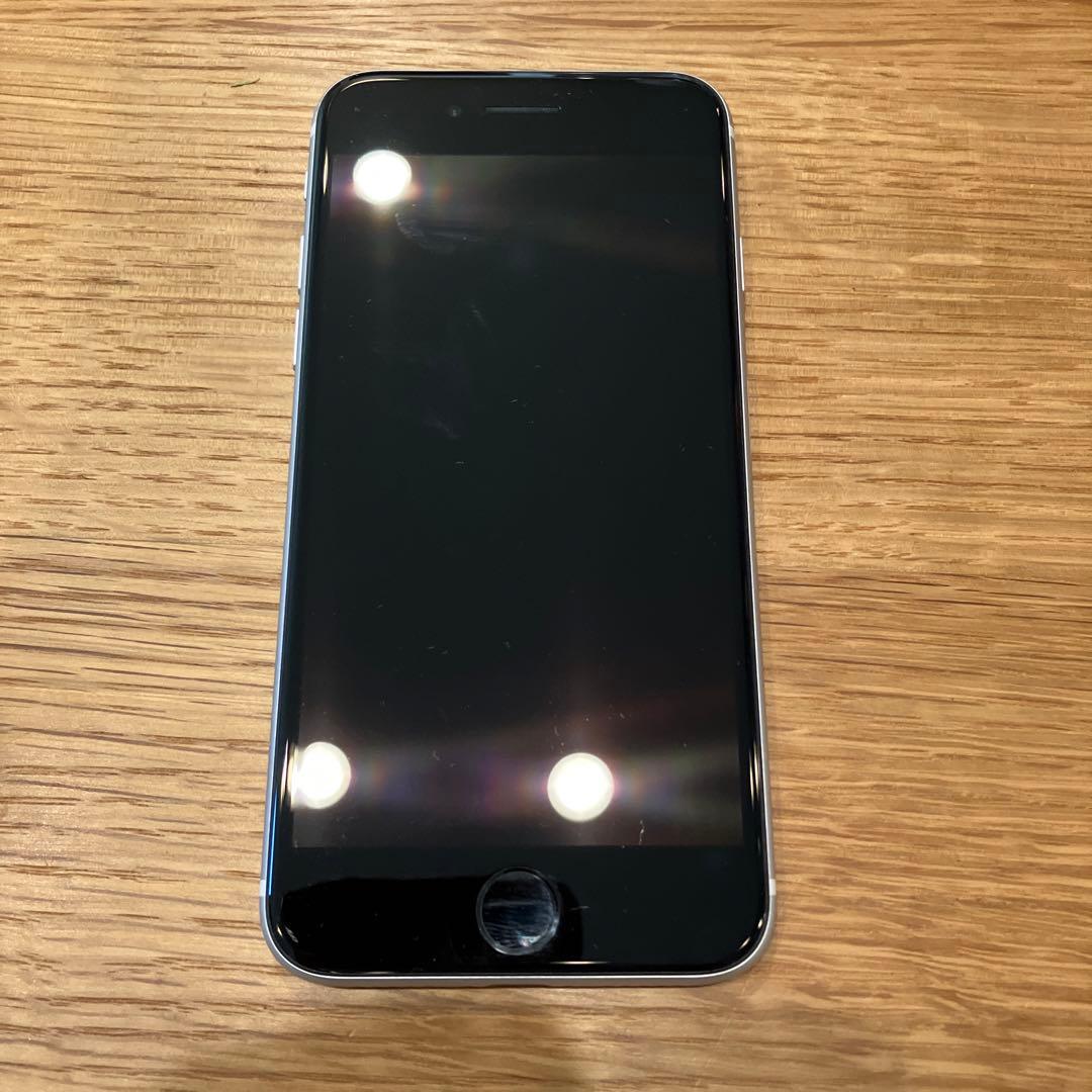 au】iPhone7 Plus ジェットブラック128GB 電池容量94%