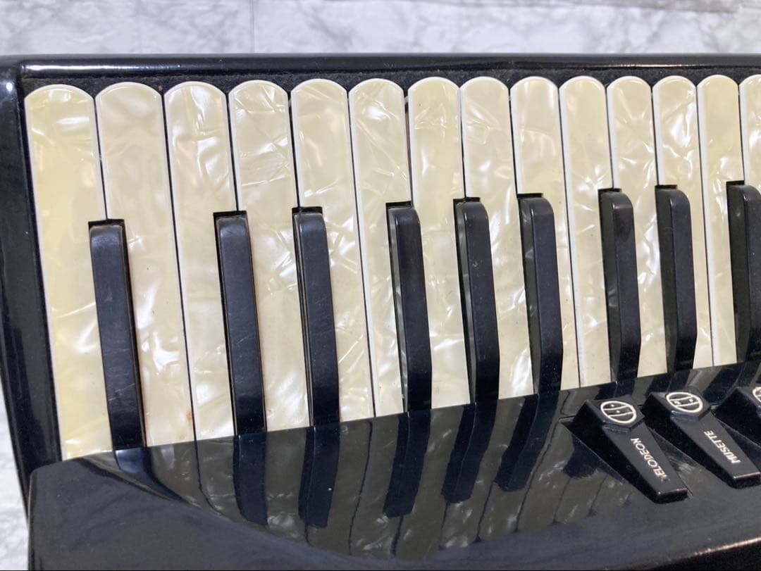 音出し確認済 蛇腹良好】EXCELSIOR アコーディオン Mod.303/S - メルカリ