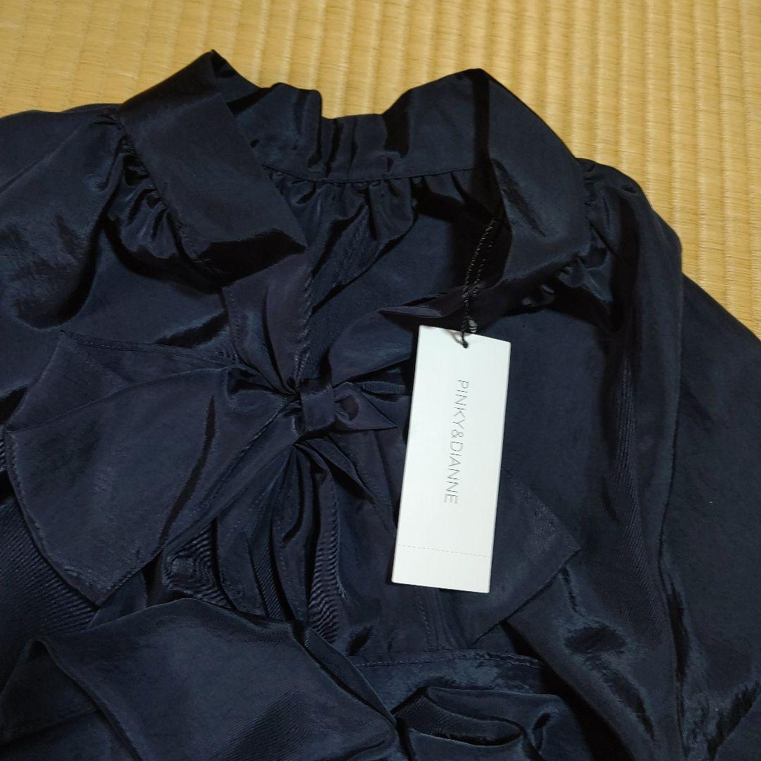 新品未使用タグ付きピンキーダイアンラグランボウタイブラウス - メルカリ