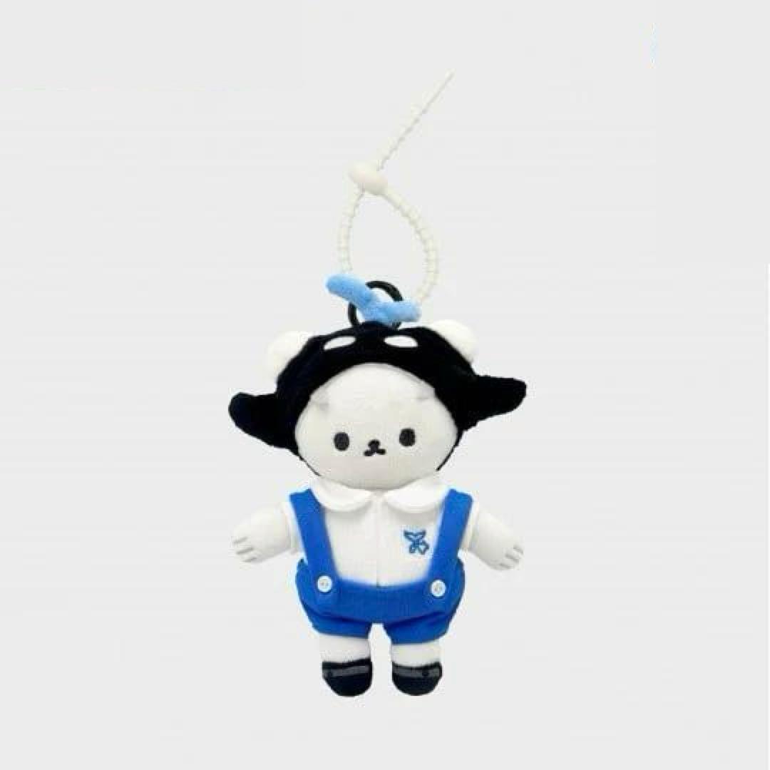 TALKIE POLCASAN DOLL KEYCHAIN TayNew - メルカリ