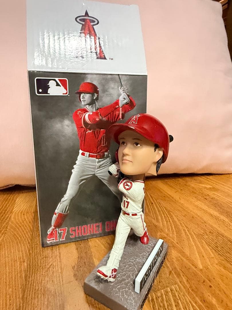 箱付 セイコー アストロン 大谷翔平ボブルヘッドフィギュア SEIKO セイコー アストロン 時計 大谷翔平 ボブルヘッド フィギュア