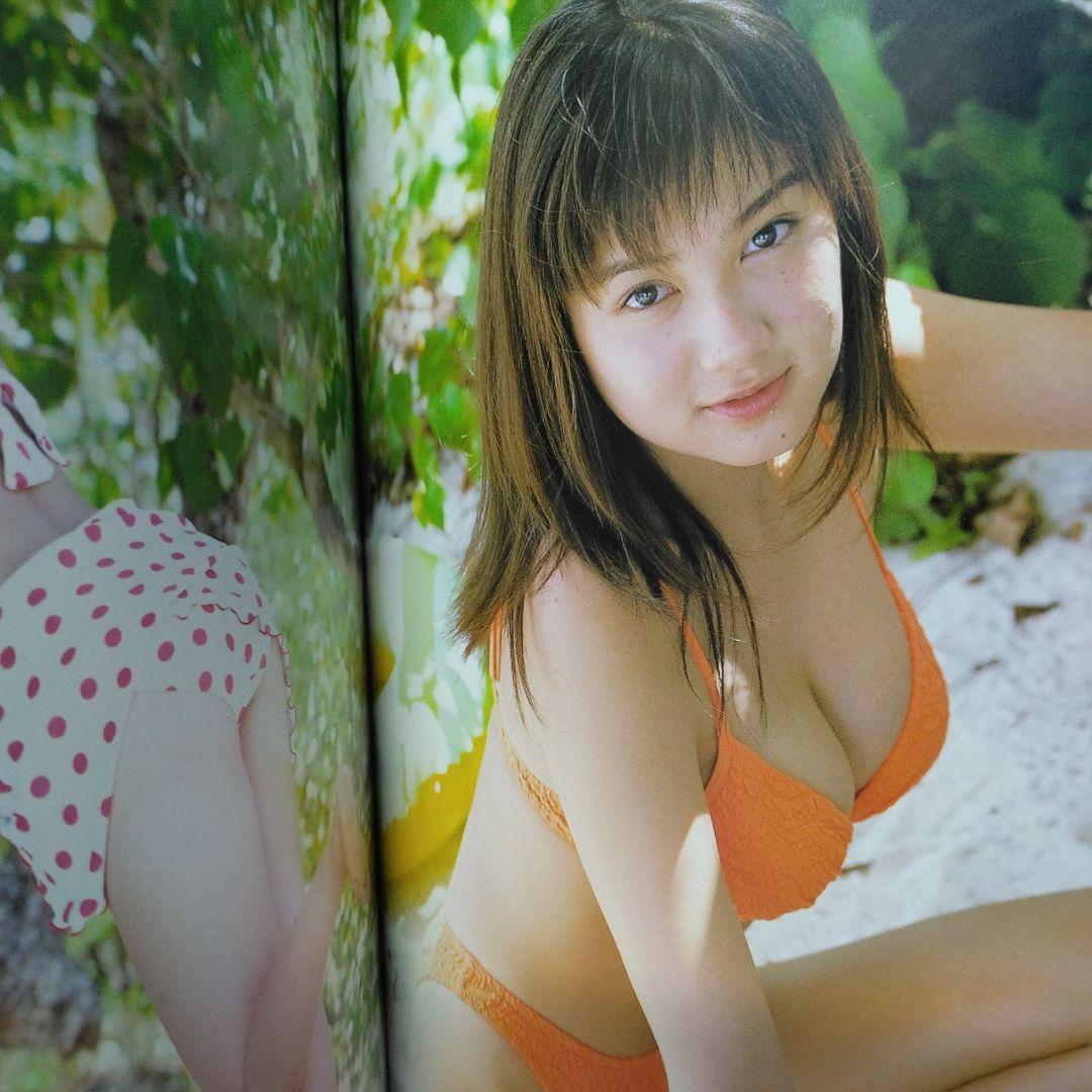 Sixteen Revolution 吉田里深写真集 - メルカリ