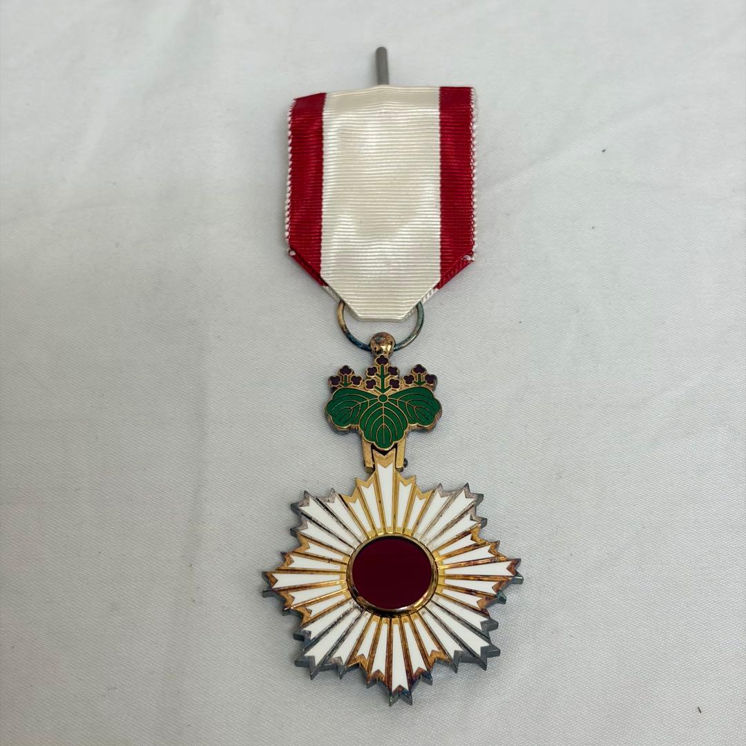 0210B-535 勲五等旭日双光章 旧日本軍 記念章 勲章 0003 - メルカリ