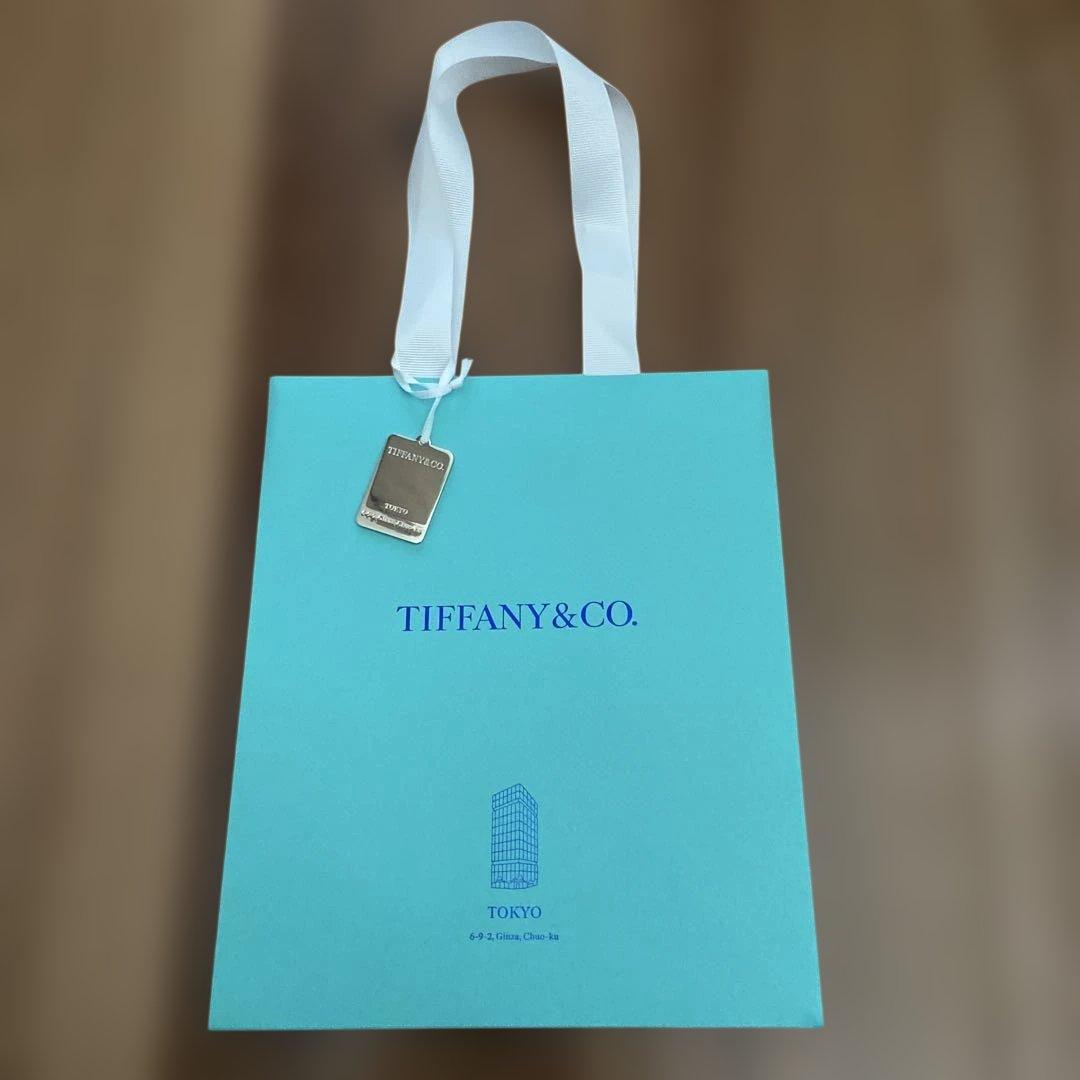 ティファニー銀座新店限定 チャーム＆ショッパー - メルカリ