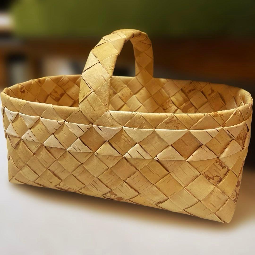 希少な白樺かご！1点のみ ロシアSvetlana作 白樺のかご - メルカリ