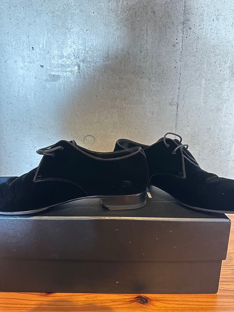 Saint Laurent ブラック ベルベット ドレスシューズ 海外限定